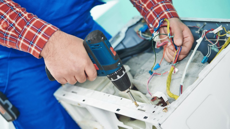 Kartal Eminçelik Eminçelik çamaşır makinesi kart tamiri – Su almama arızası orijinal parça ile giderildi. - Teknik servis örneği